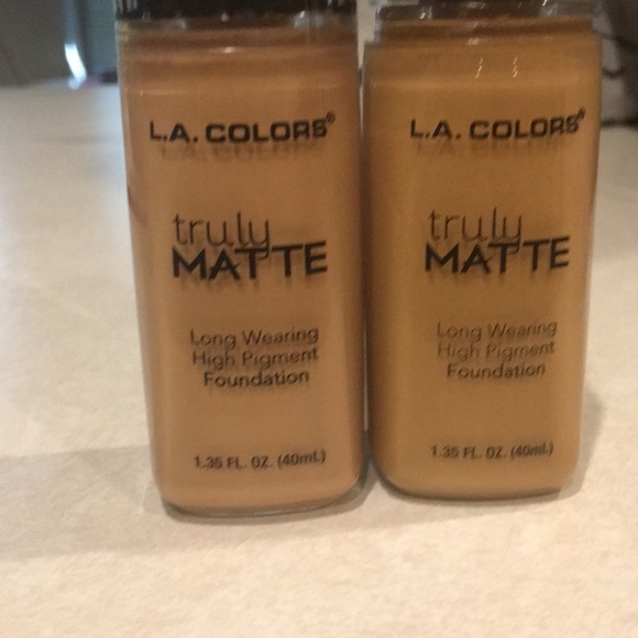 2 new matte foundation and blending make up sponge - Picture 3 of 7
